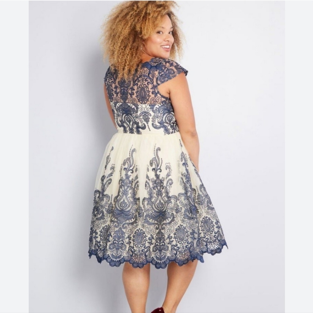 NWT Chi Chi London Navy White Lace Embroidered Dress Size 20 Modcloth